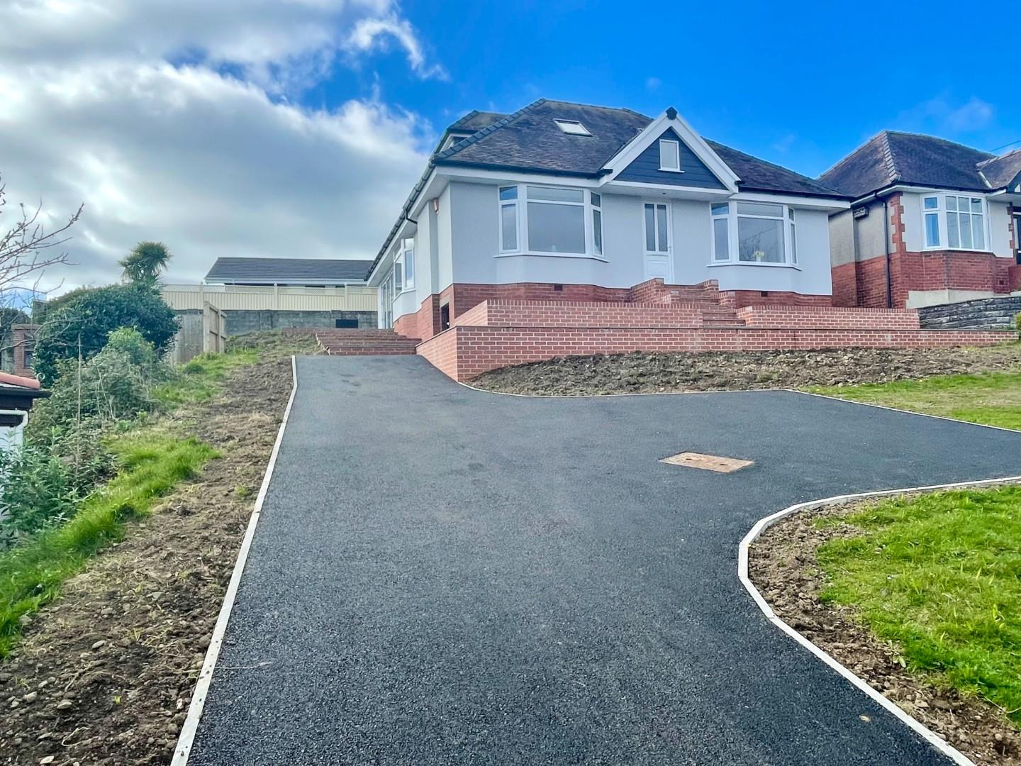 Long Acre Gardens, Mayals, Swansea, SA3 5JS